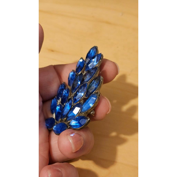Vintage unsigned royal blue navette brooch - Picture 4 of 9